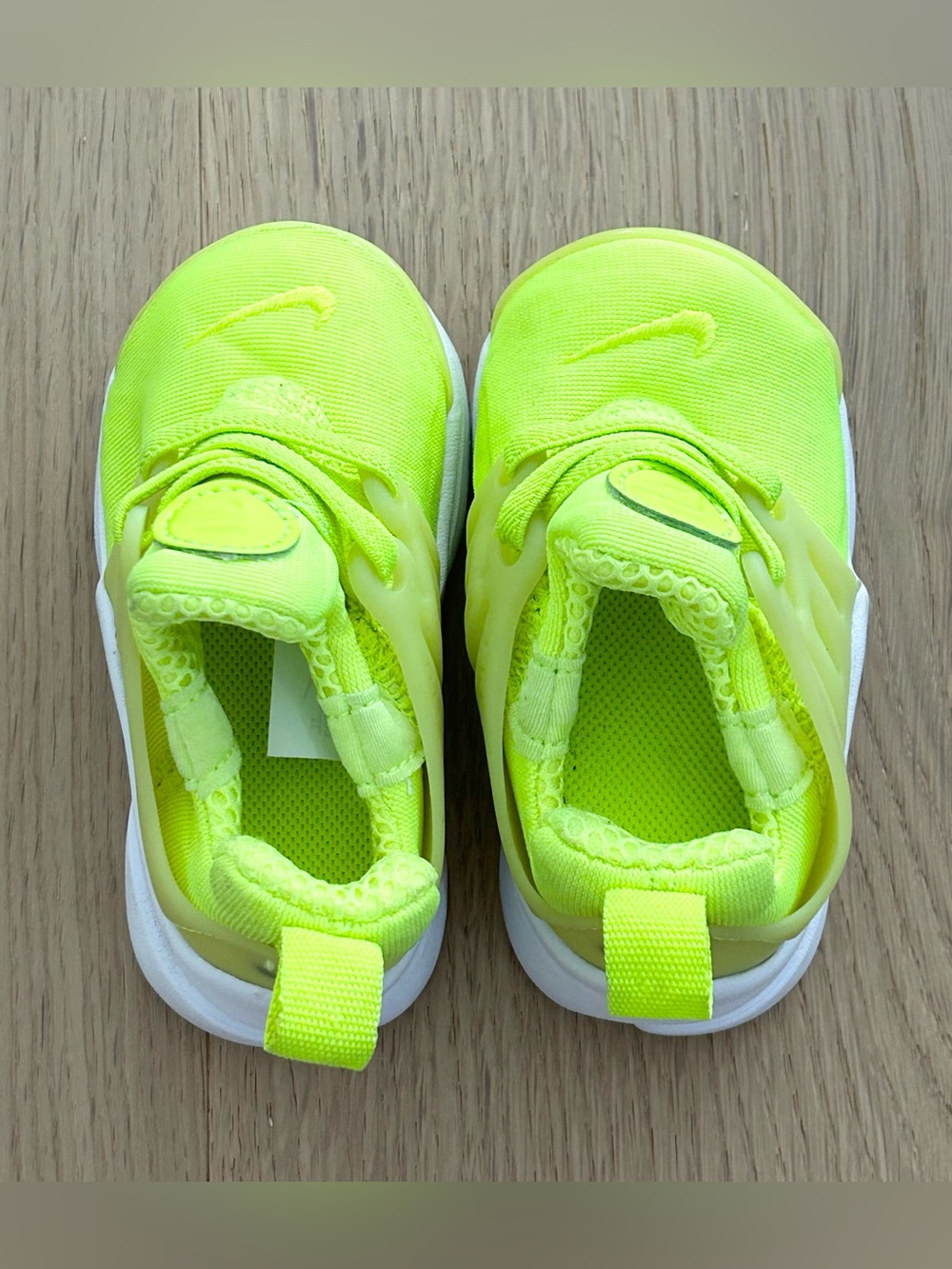 Nike Air Presto DO1381-700 Green Running Shoes Sneakers Size 5C - Picture 4 of 7